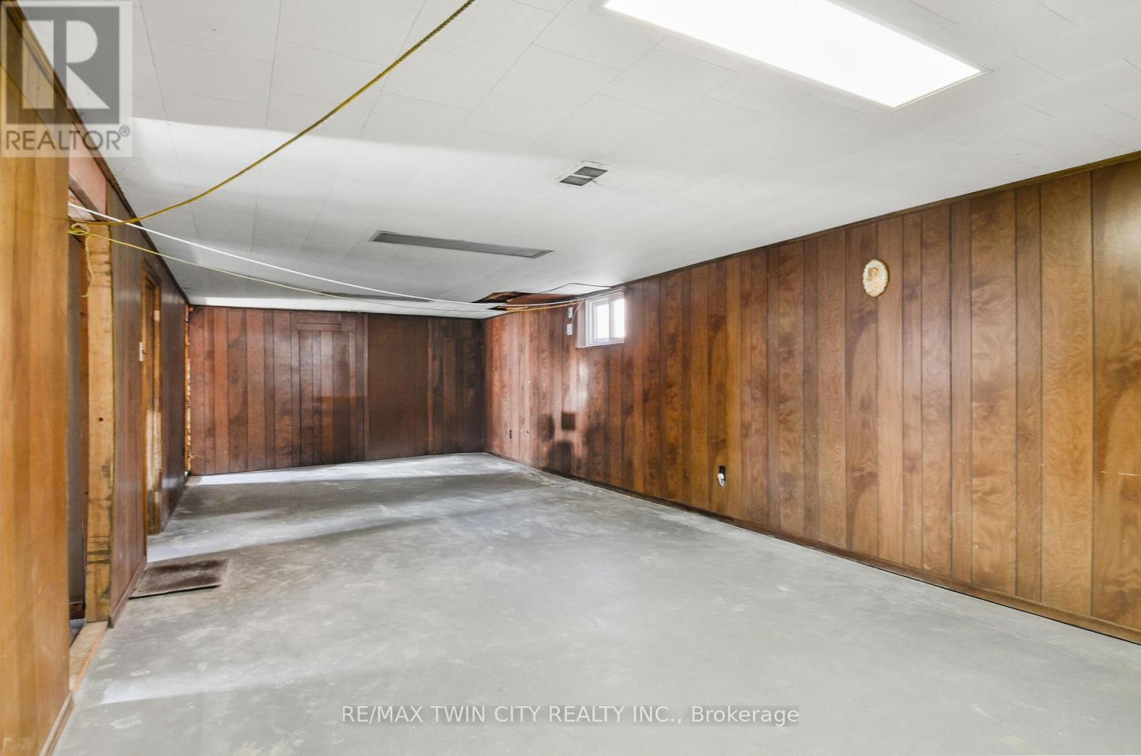 66 Walter Avenue N Property Photo 36