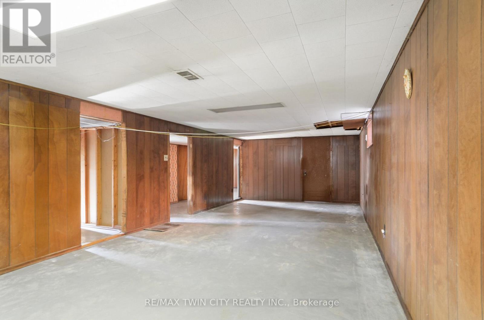 66 Walter Avenue N Property Photo 37
