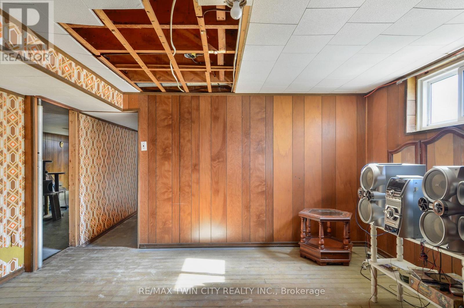 66 Walter Avenue N Property Photo 40
