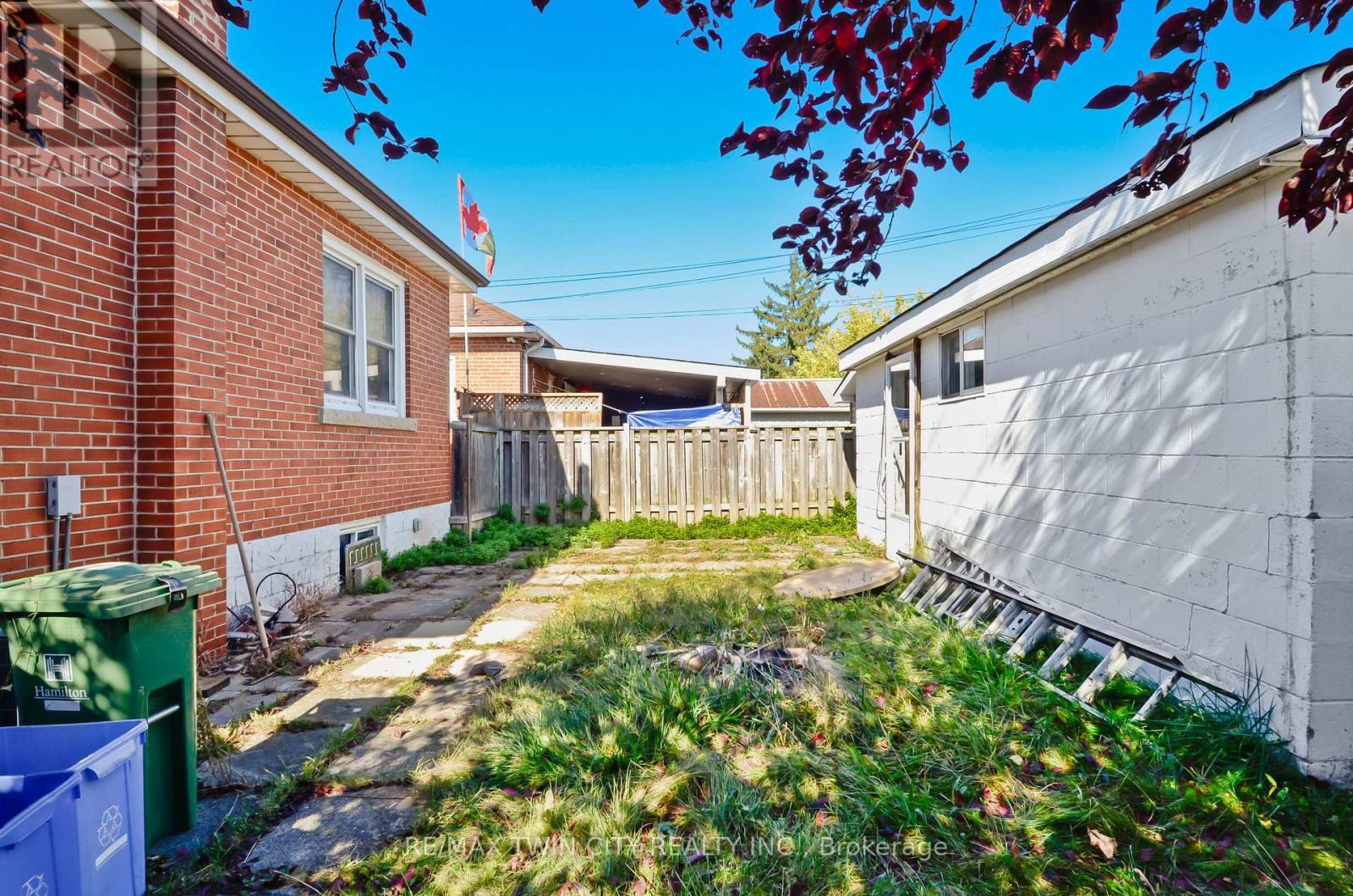 66 Walter Avenue N Property Photo 42
