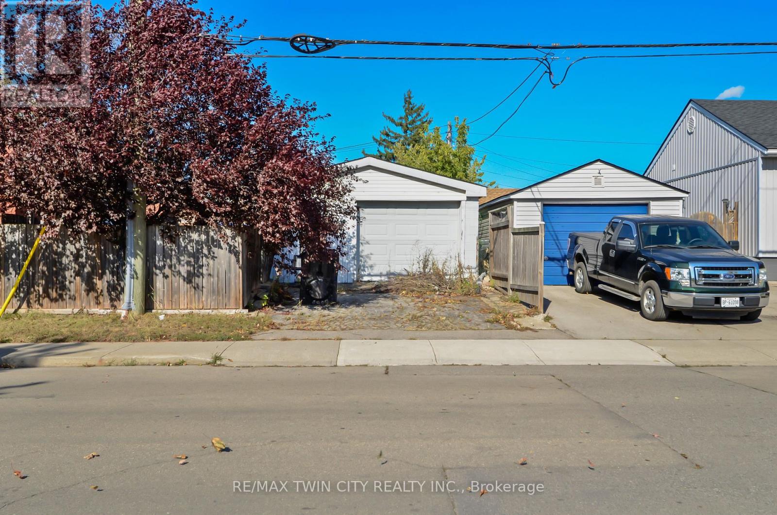 66 Walter Avenue N Property Photo 46