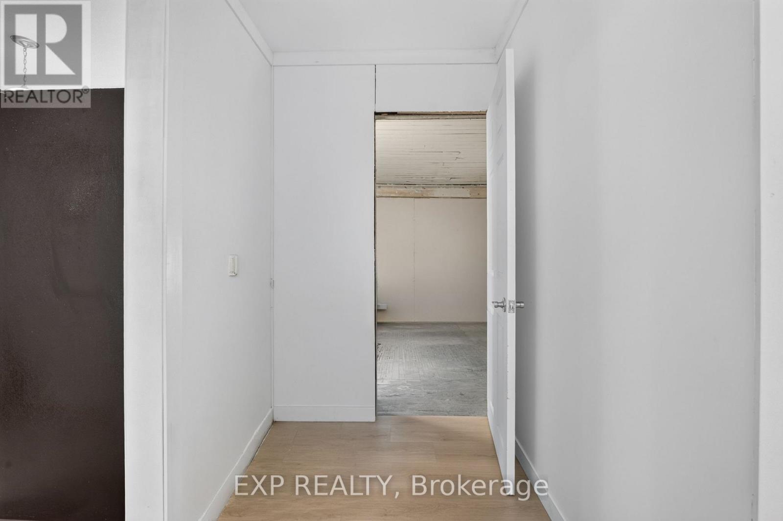 45 Phipps Street Property Photo 33