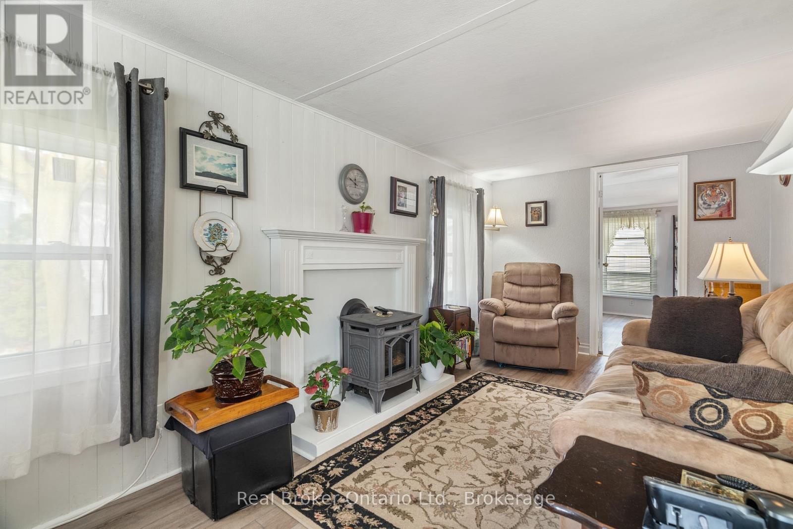 524 Poplar Place Property Photo 10