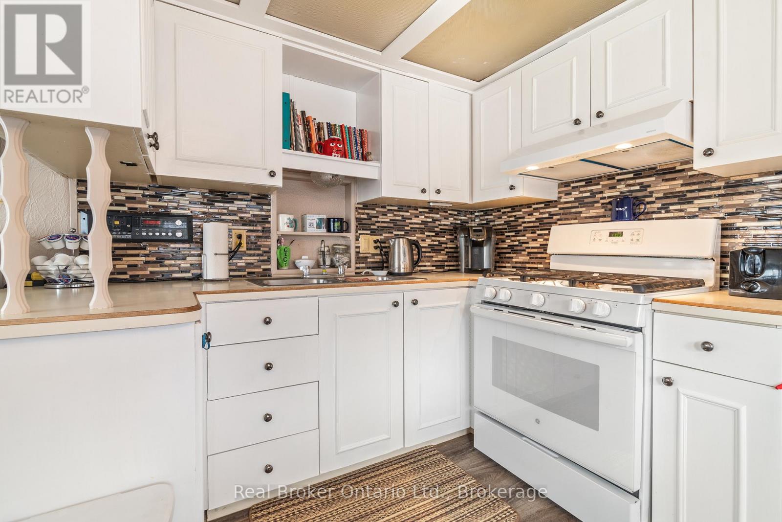 524 Poplar Place Property Photo 18