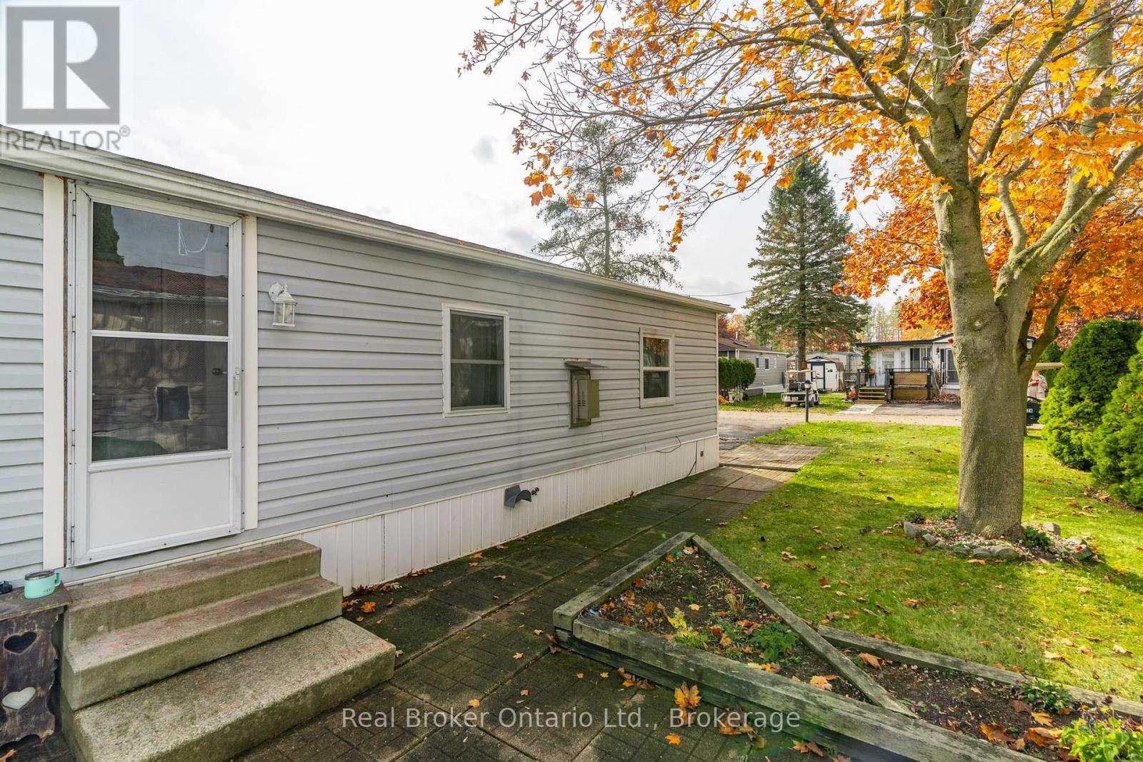 524 Poplar Place Property Photo 30