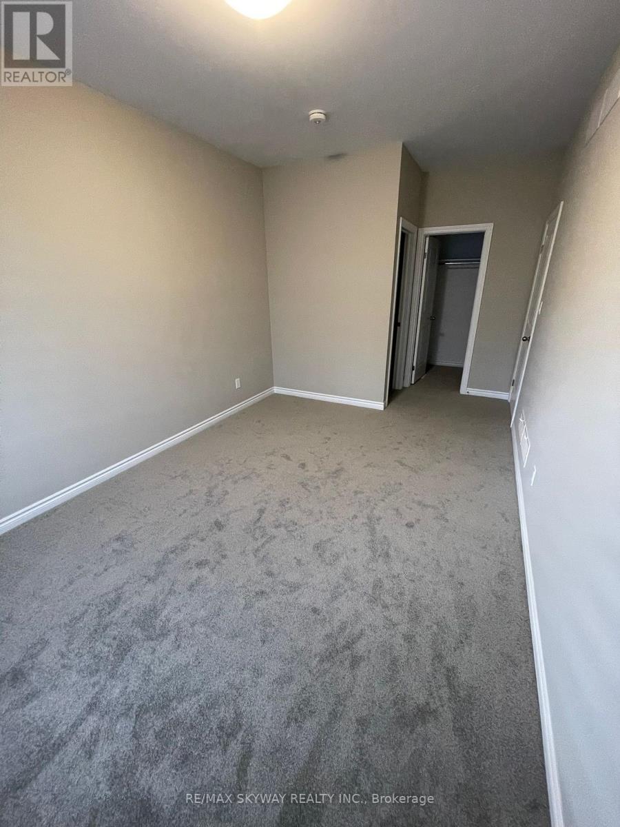 294 Wellandvale Drive Property Photo 8