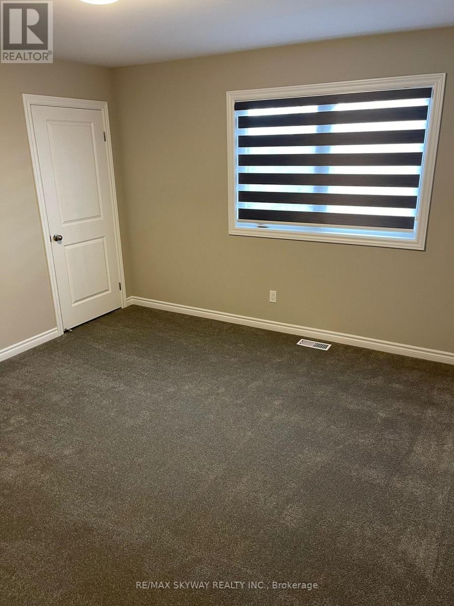 294 Wellandvale Drive Property Photo 16