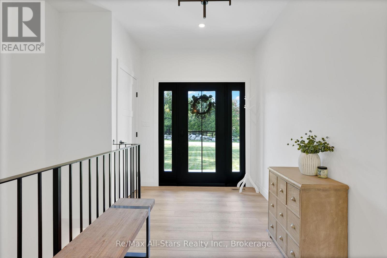 210 White Valley Road Property Photo 4