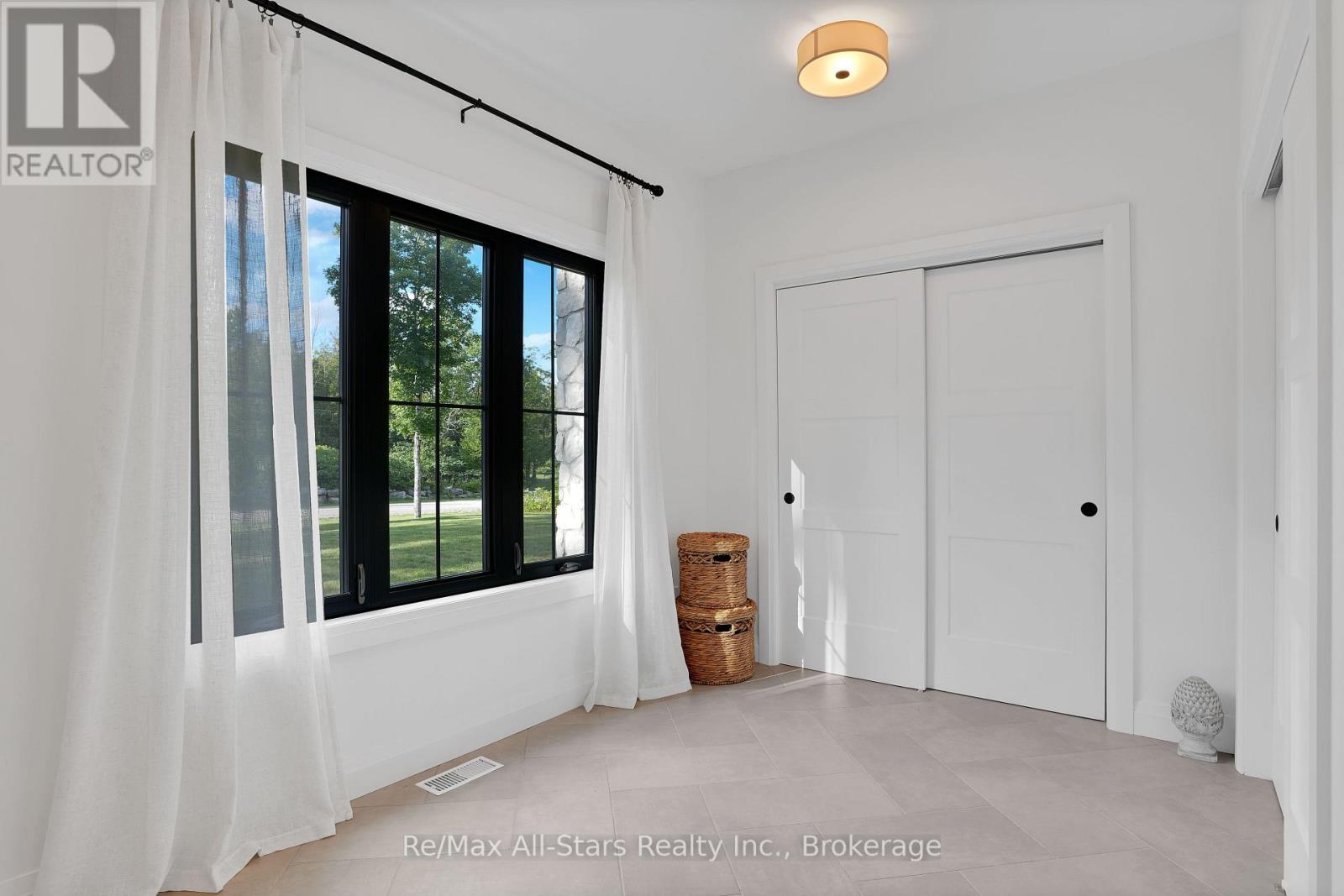 210 White Valley Road Property Photo 17
