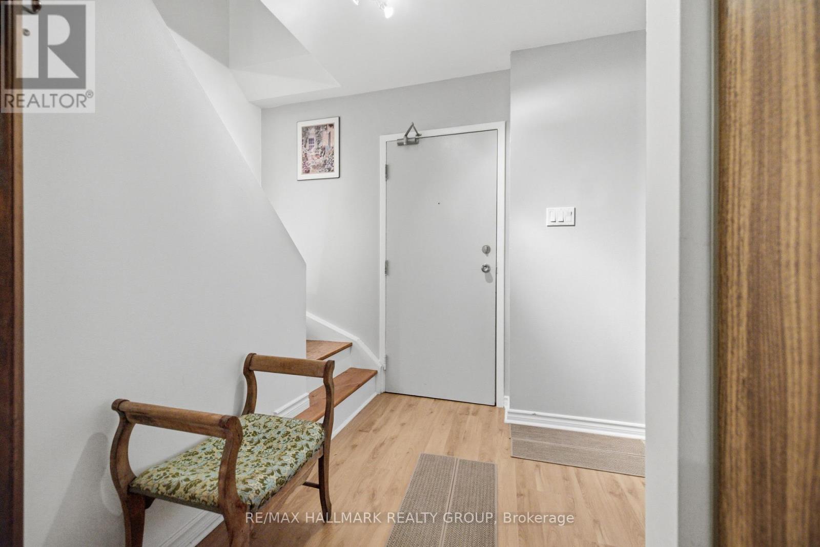 5 - 420 Fenerty Court Property Photo 2