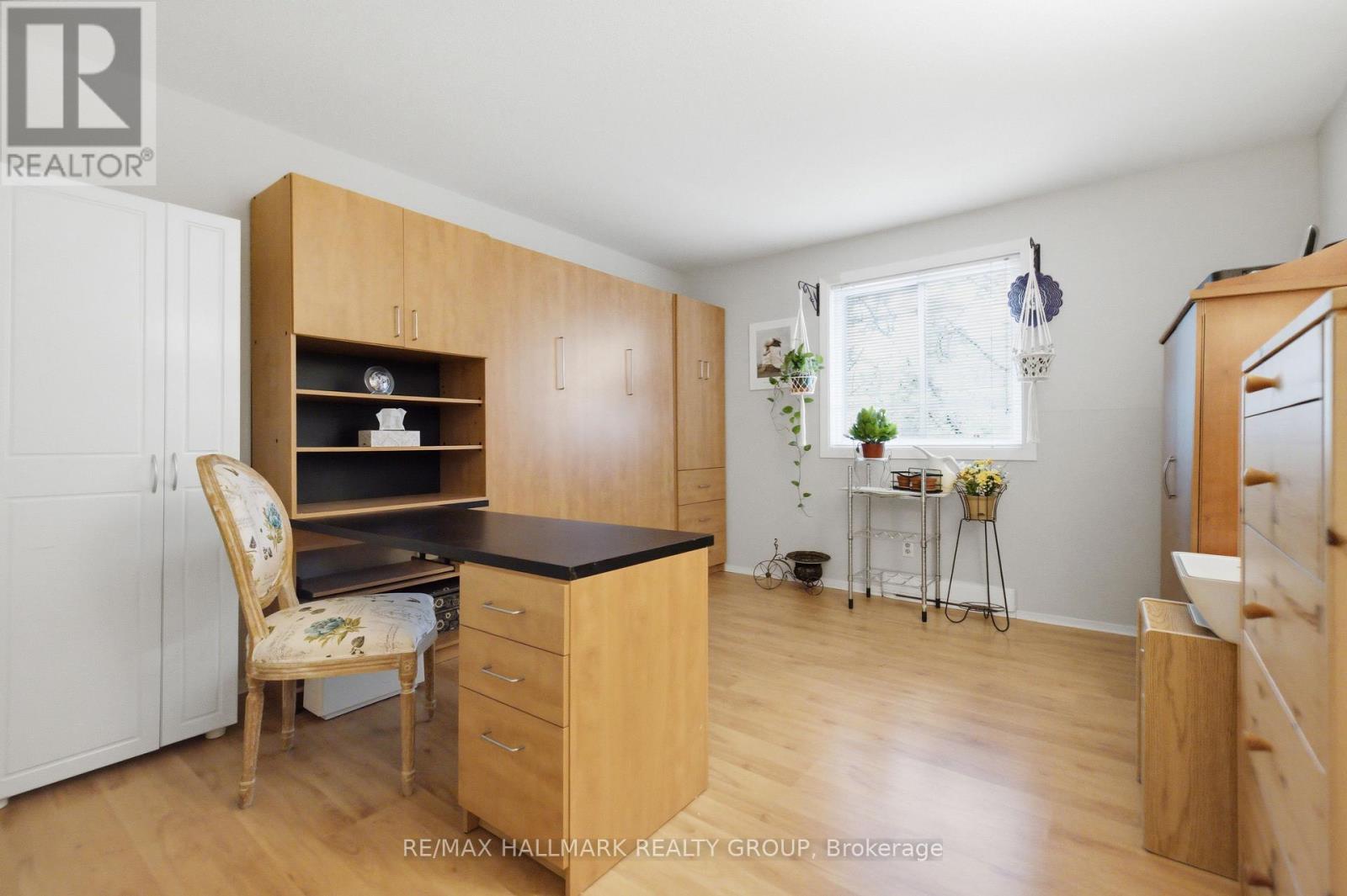 5 - 420 Fenerty Court Property Photo 15
