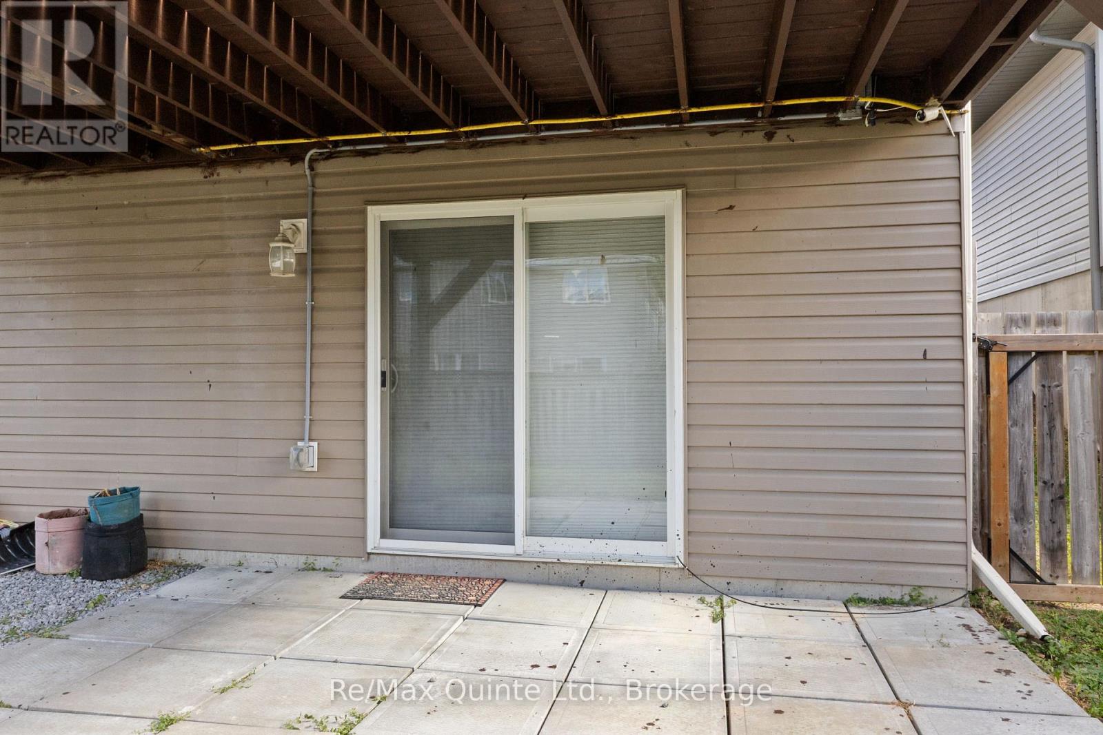 B - 110 Greenhill Lane Property Photo 8