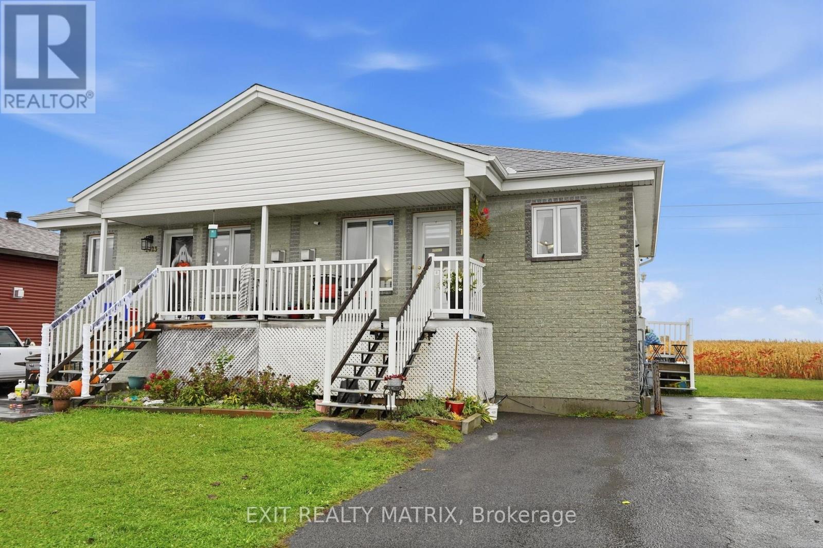 1021 JACYNTHE STREET Property Photo 1