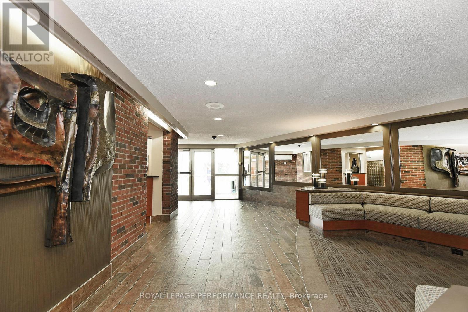 805 - 20 Chesterton Drive Property Photo 3