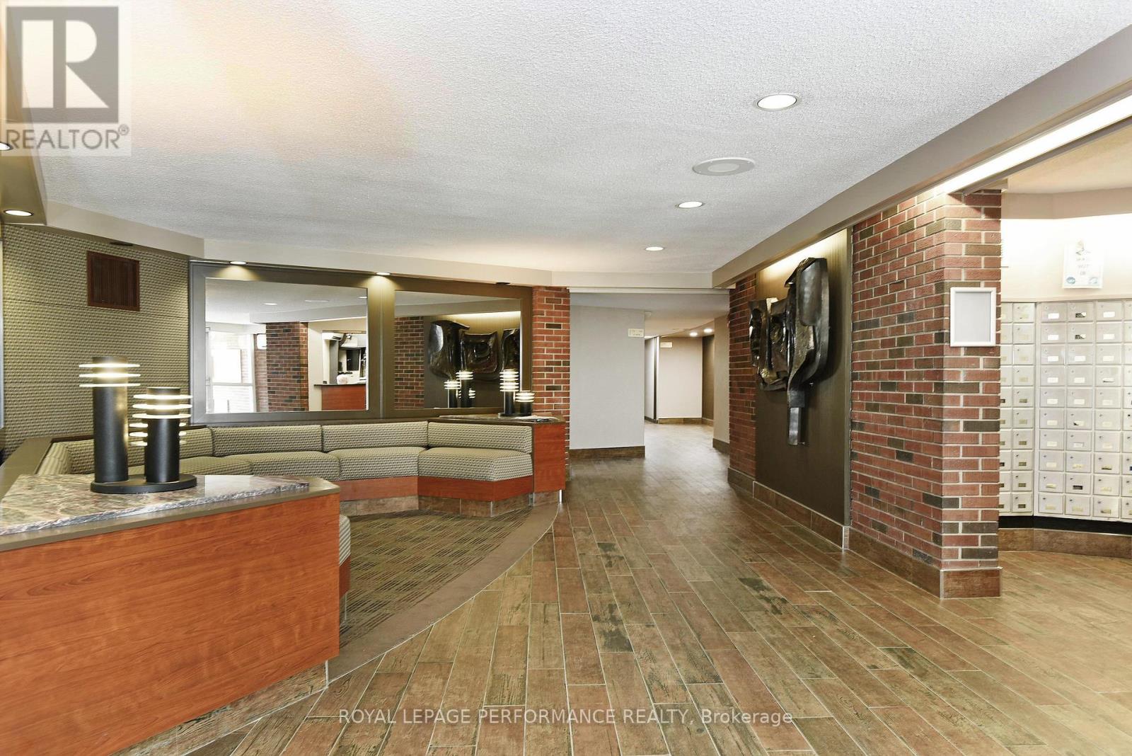 805 - 20 Chesterton Drive Property Photo 4