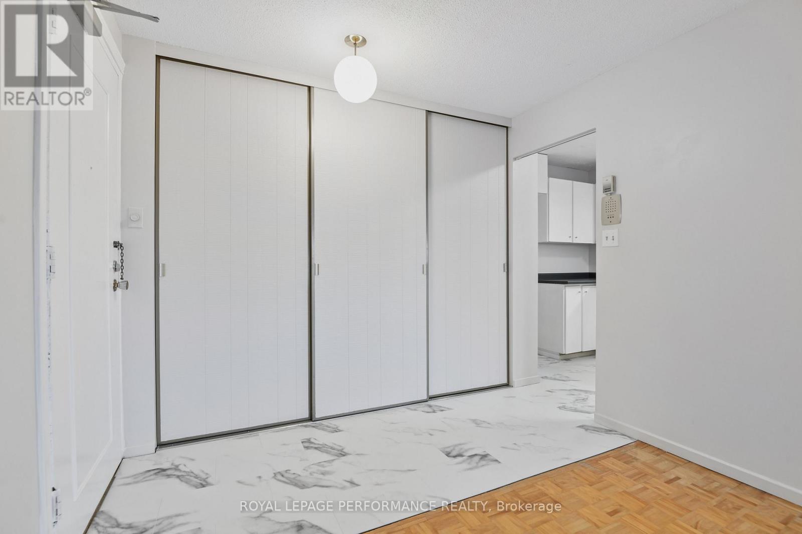 805 - 20 Chesterton Drive Property Photo 7