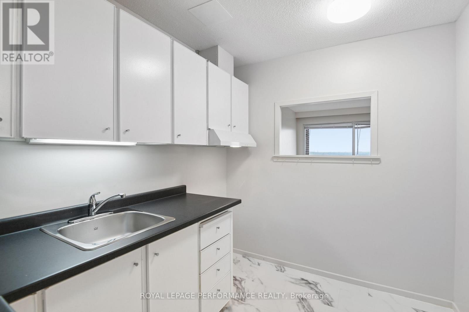 805 - 20 Chesterton Drive Property Photo 15