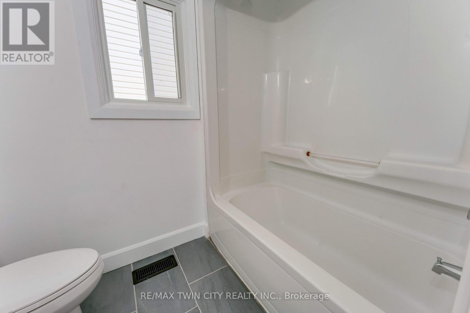 31 Swartz Street Property Photo 24