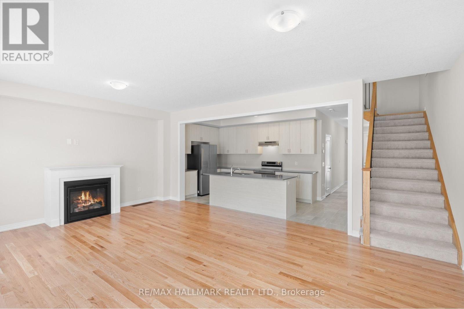 16 Crossmore Crescent Property Photo 8