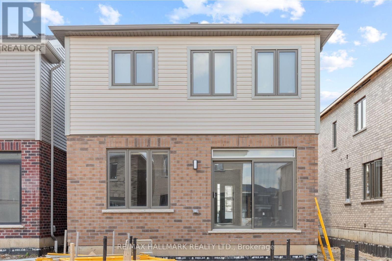16 Crossmore Crescent Property Photo 22
