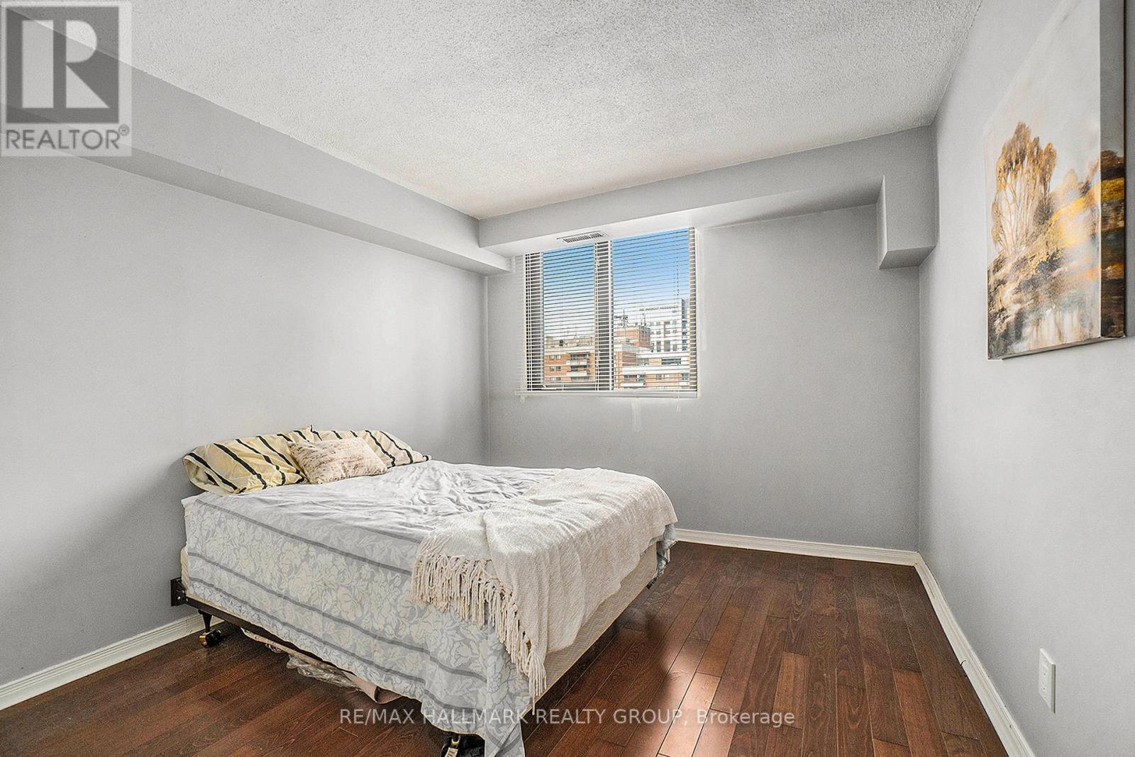X14033260 Property Photo 12