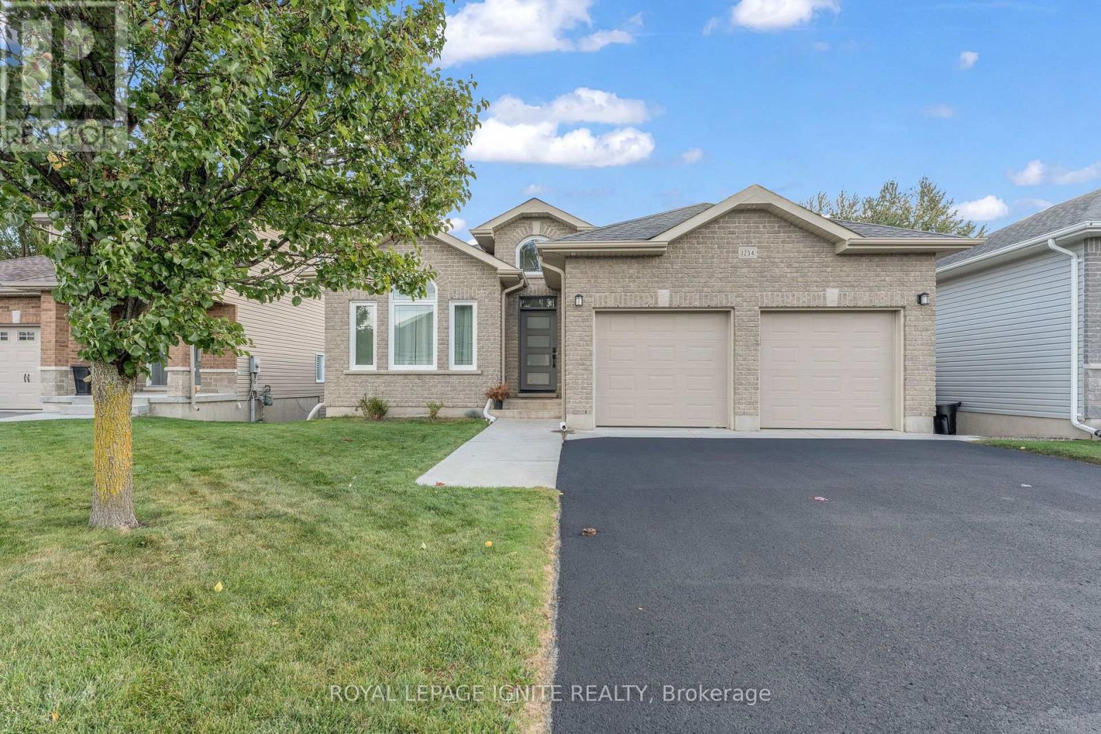 1234 Mazzolin Crescent Property Photo 1