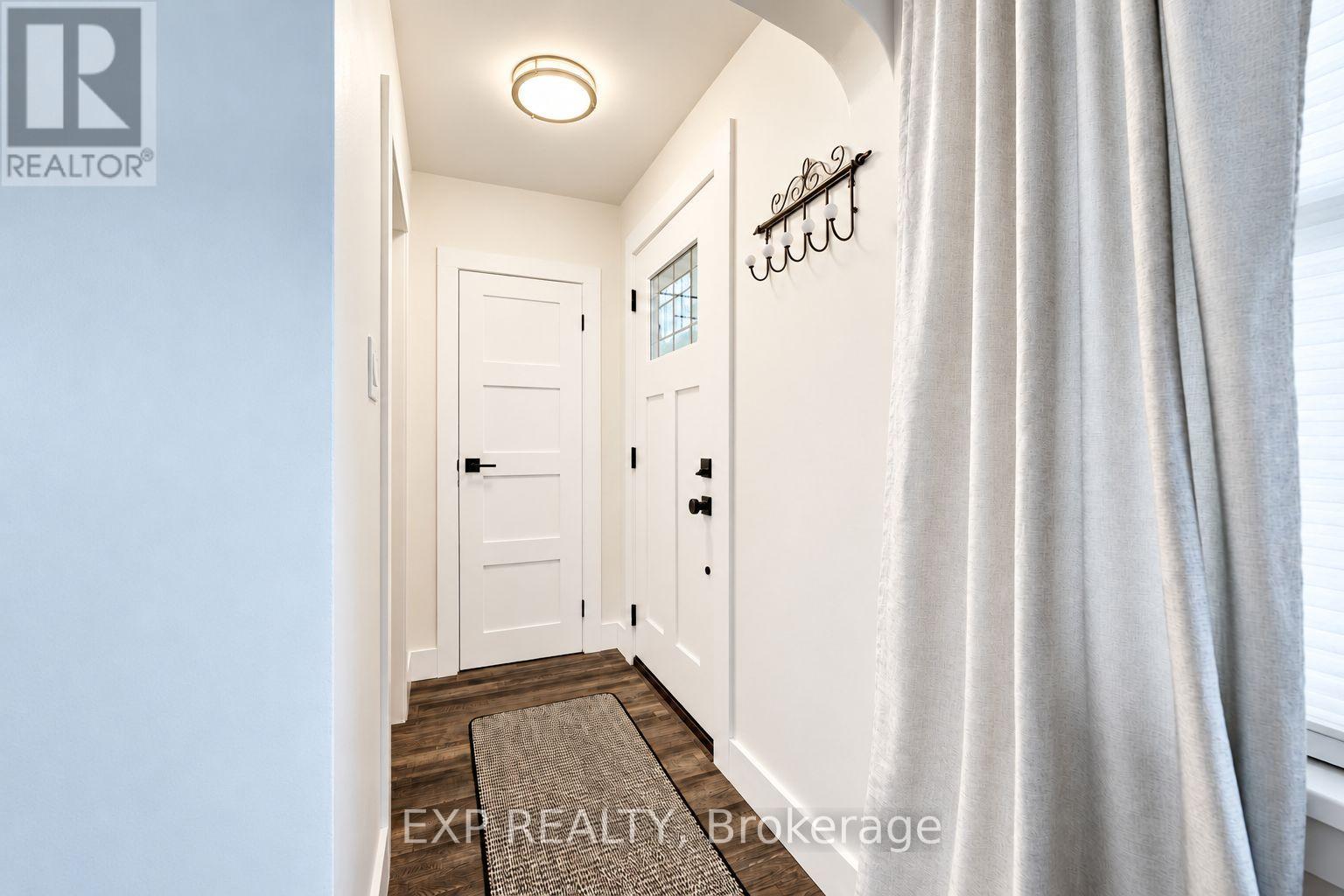 36 Crestwood Avenue Property Photo 3