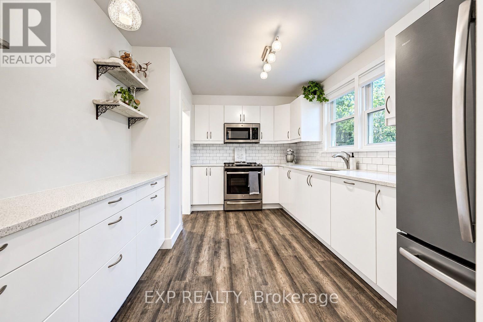 36 Crestwood Avenue Property Photo 6