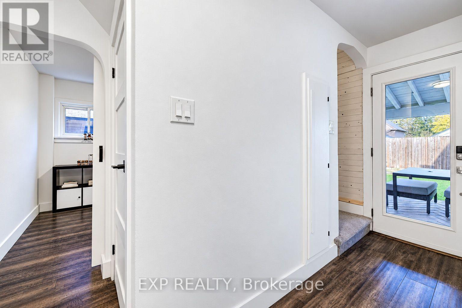 36 Crestwood Avenue Property Photo 12