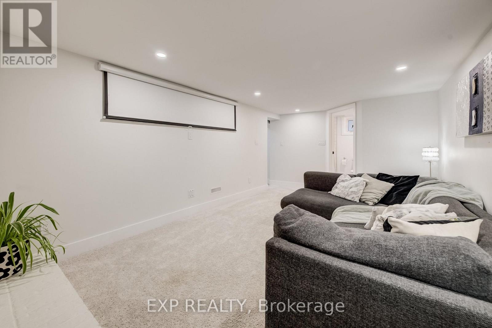 36 Crestwood Avenue Property Photo 24