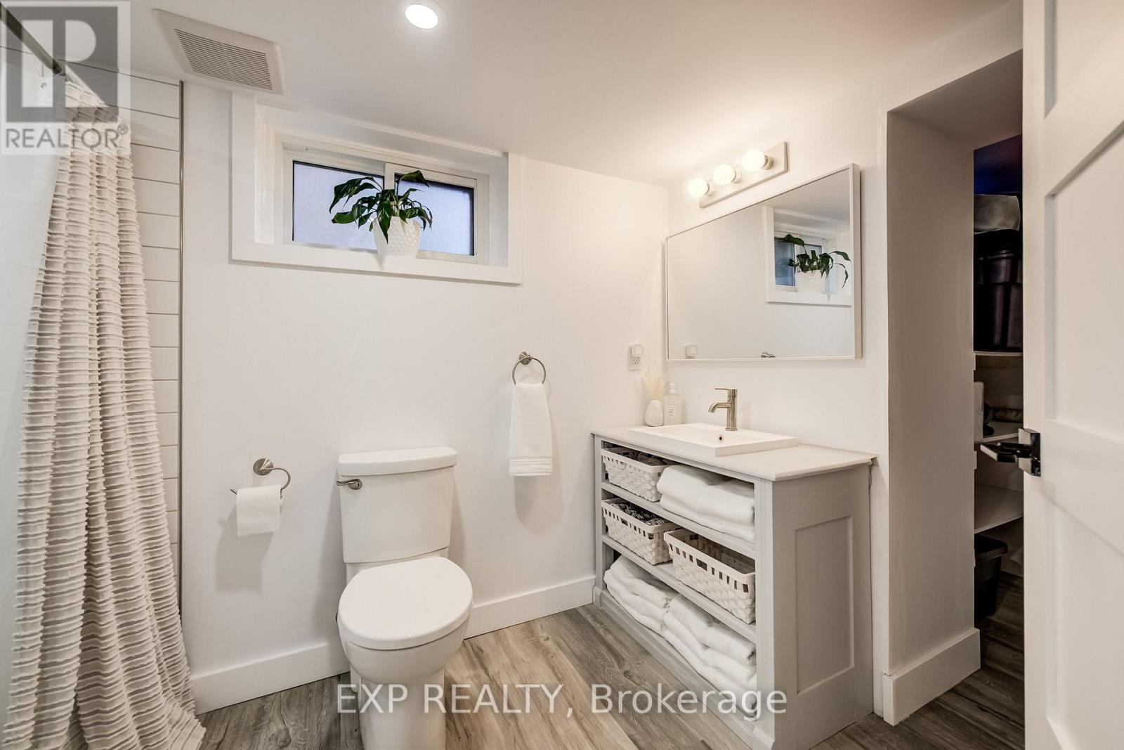 36 Crestwood Avenue Property Photo 25
