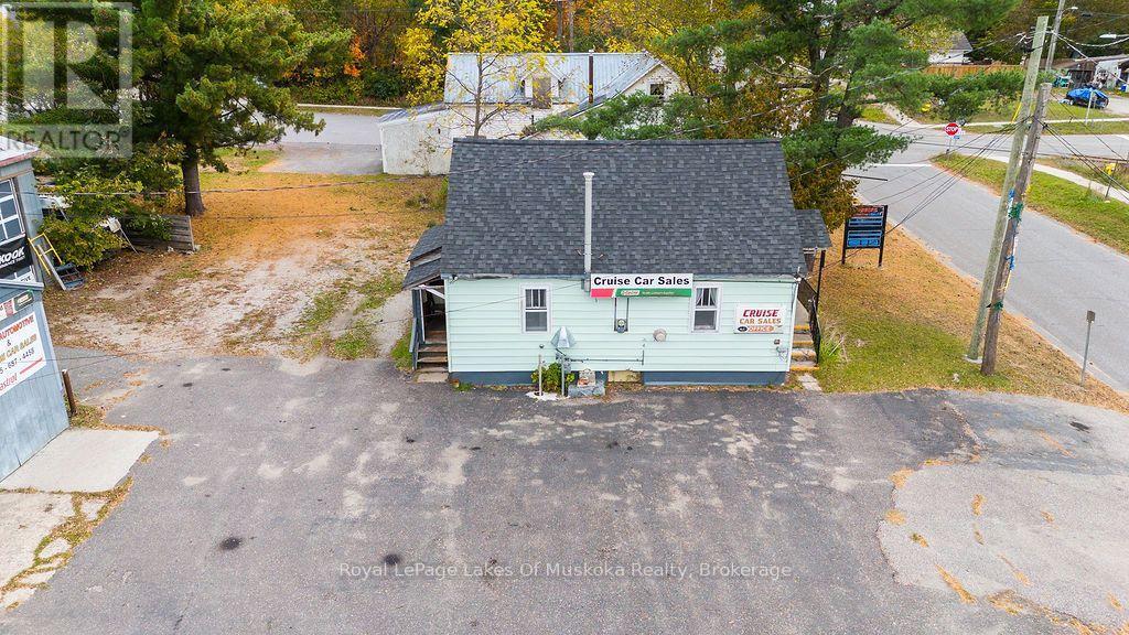 180 Phillip Street E Property Photo 4