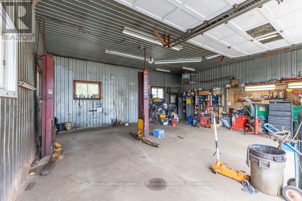 180 Phillip Street E Property Photo 8