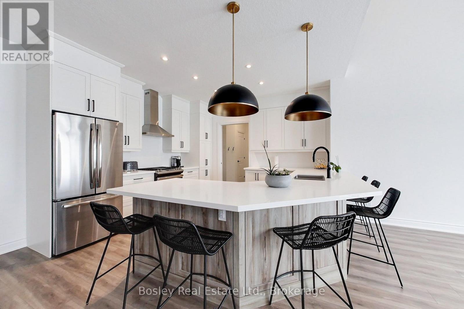 162 Anchors Way Property Photo 11
