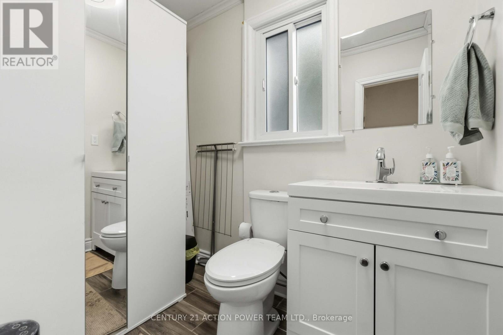 660 St Laurent Boulevard Property Photo 14