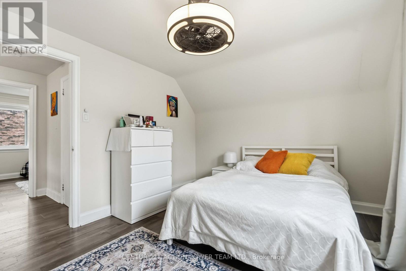 660 St Laurent Boulevard Property Photo 19