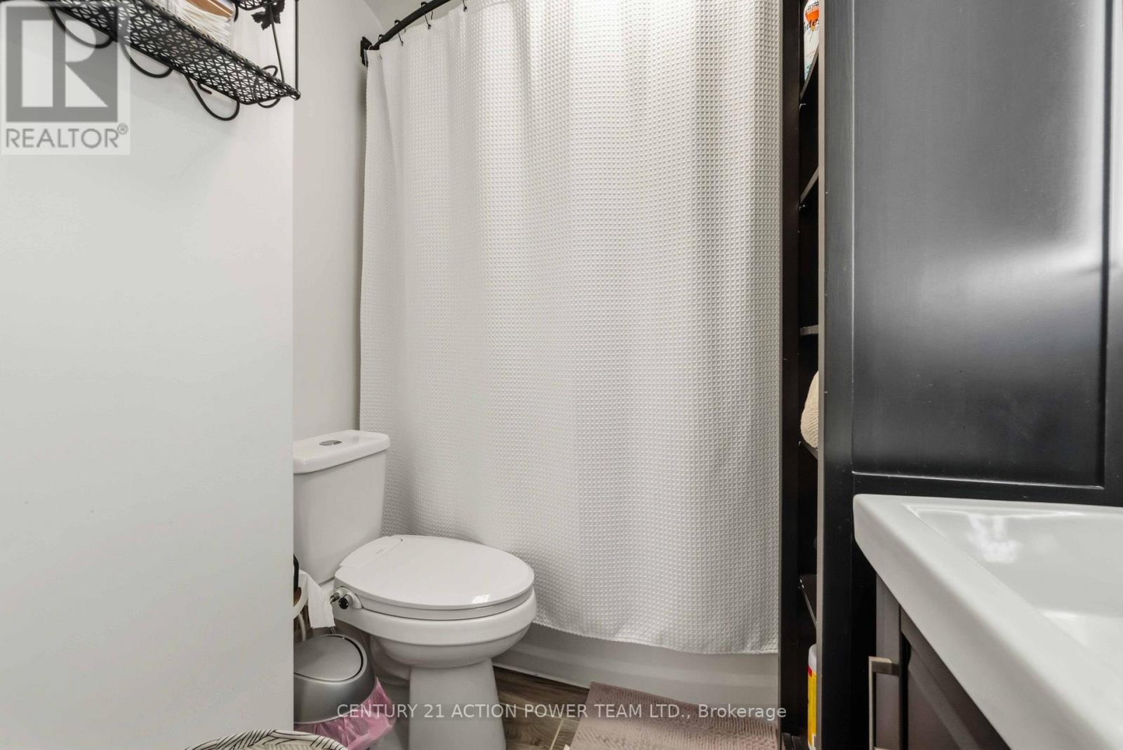 660 St Laurent Boulevard Property Photo 21