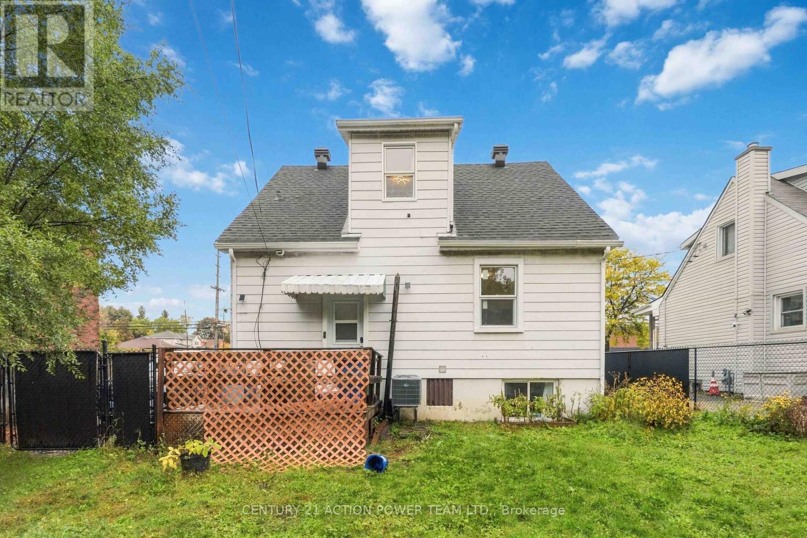 660 St Laurent Boulevard Property Photo 28