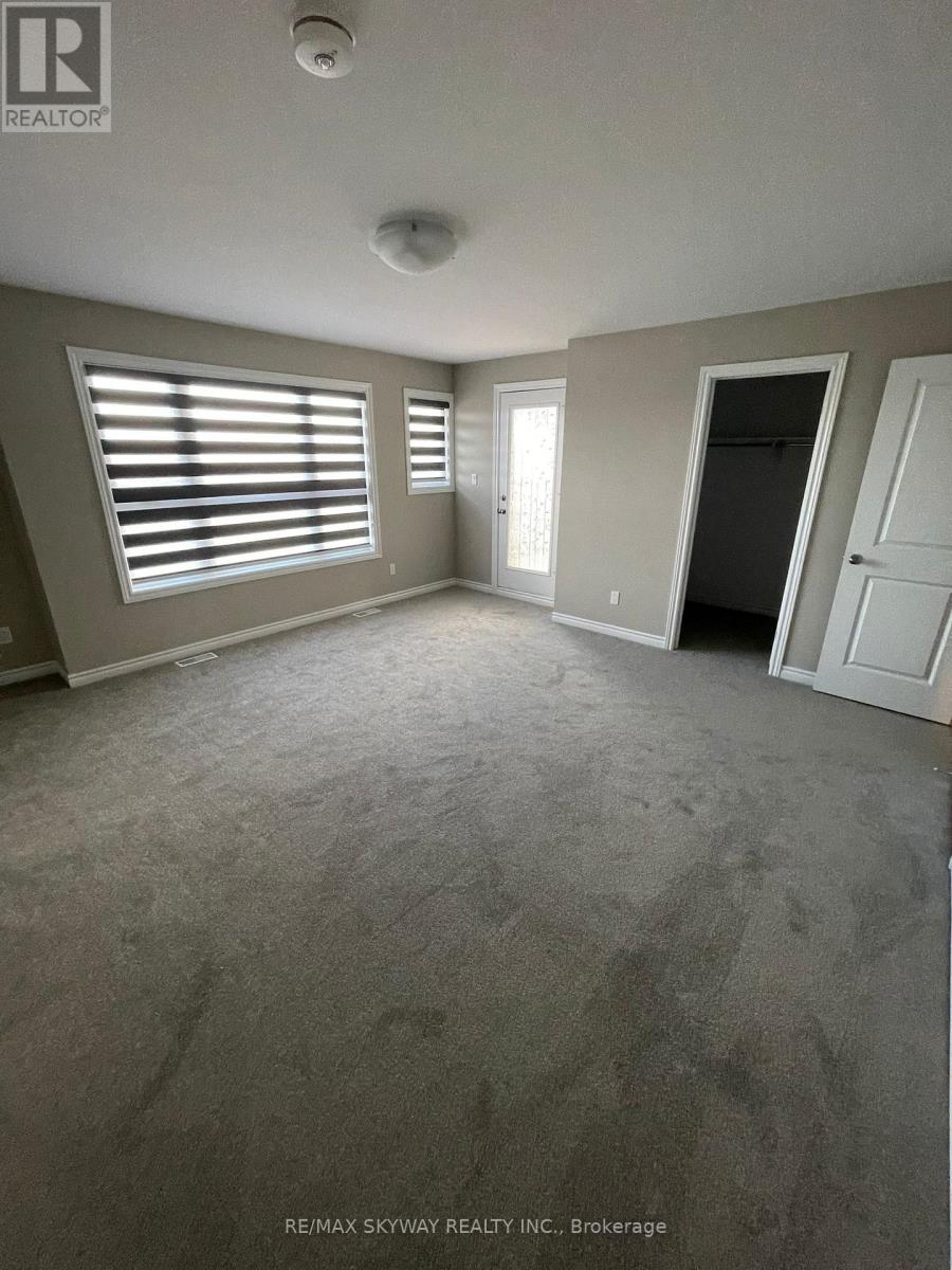 258 Wellandwale Drive Property Photo 11