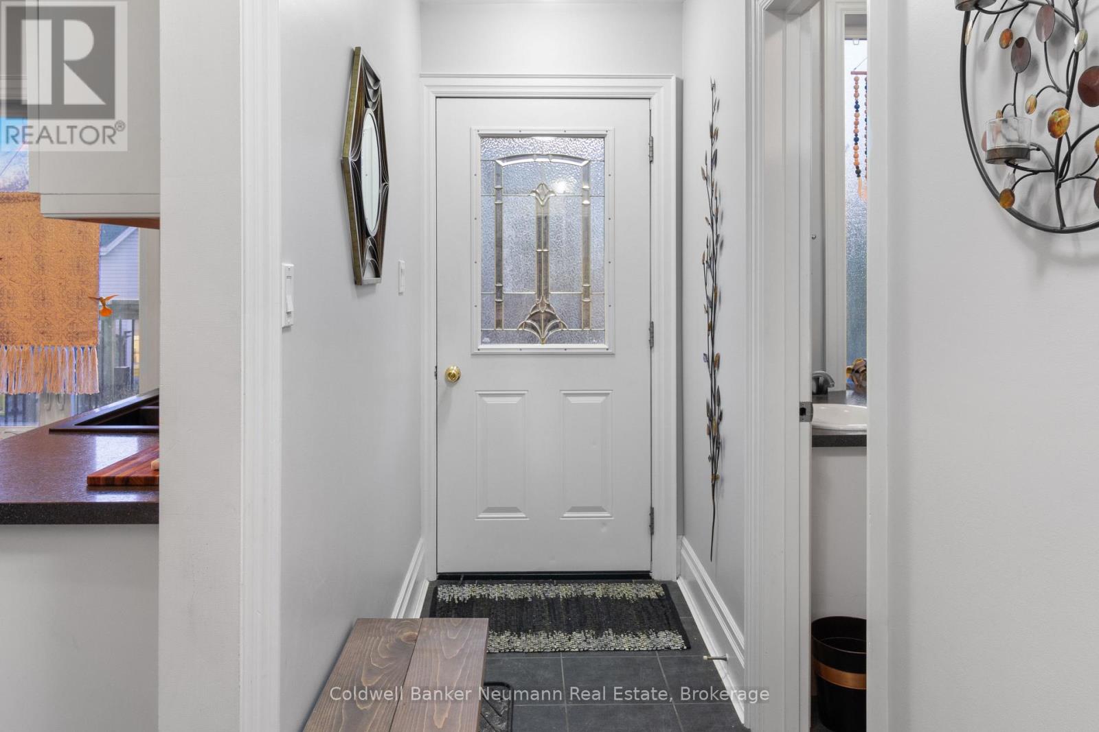 A - 54 Yarmouth Street Property Photo 5