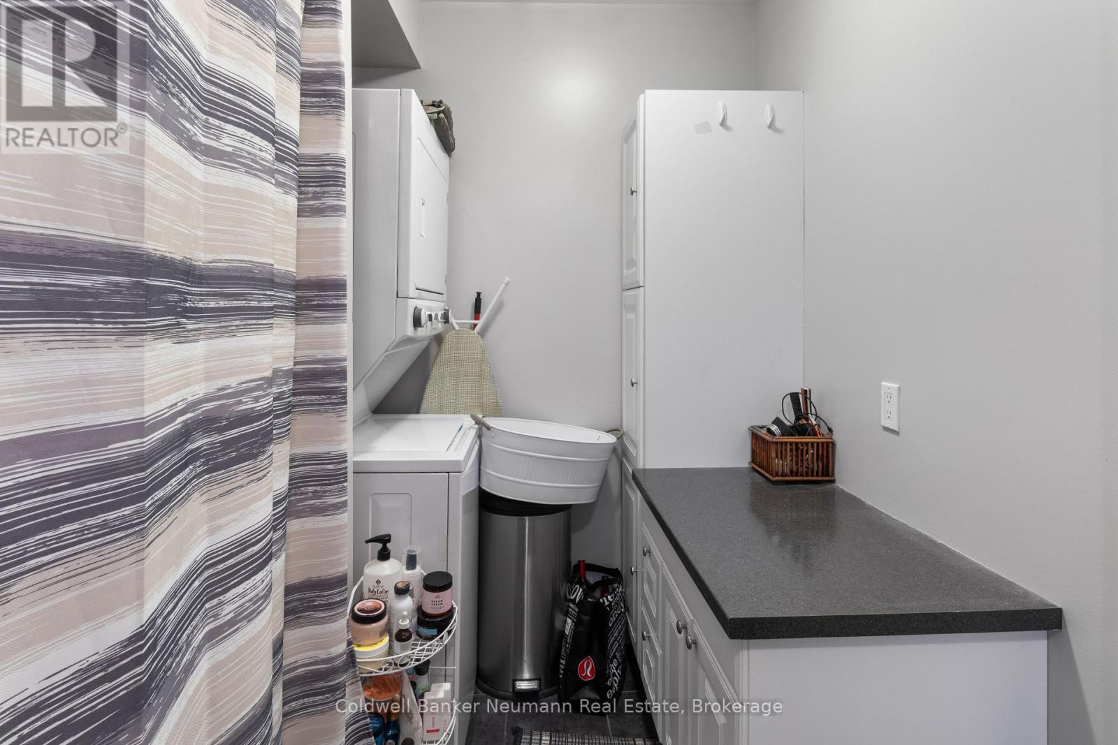 A - 54 Yarmouth Street Property Photo 8