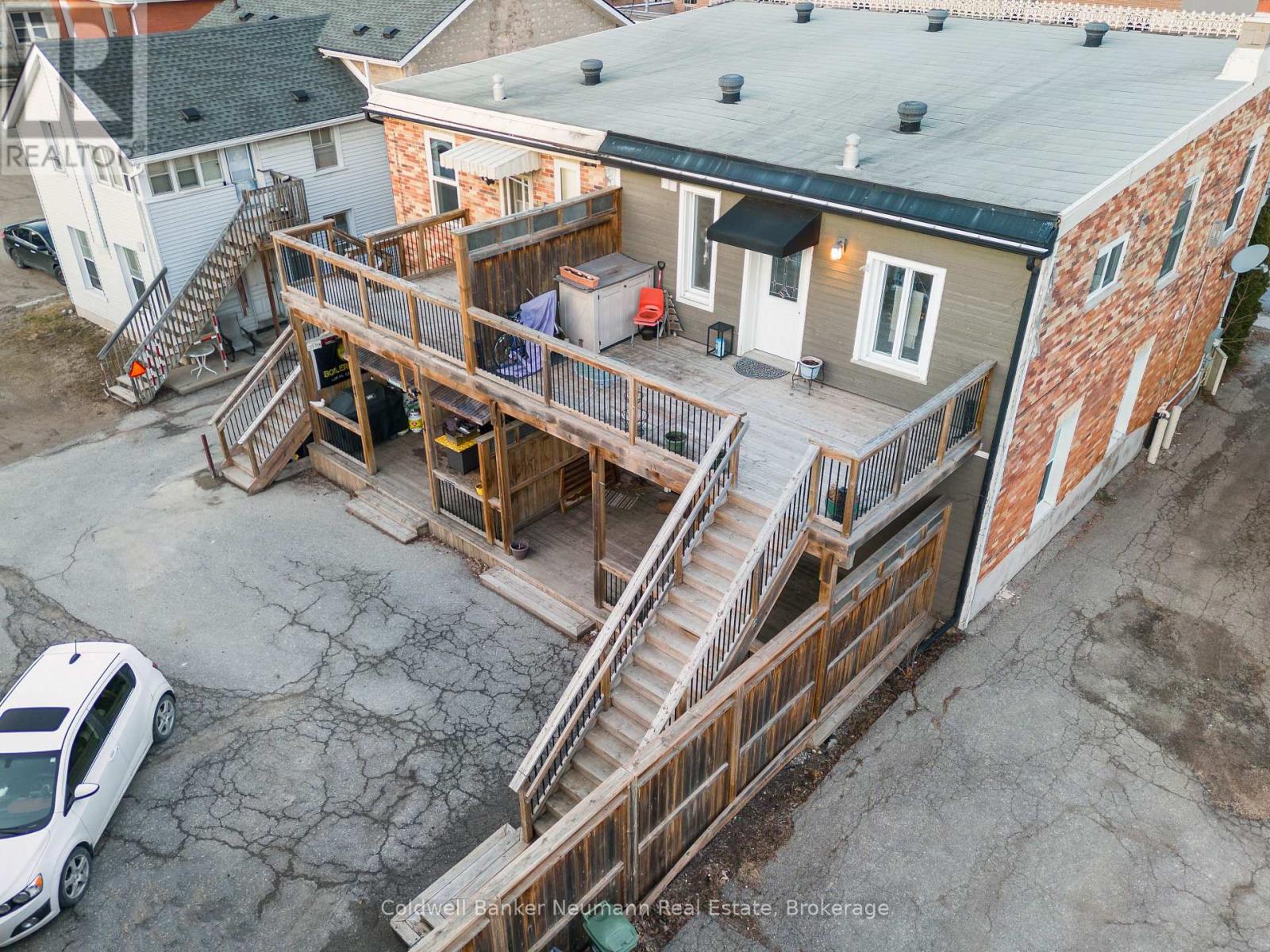 A - 54 Yarmouth Street Property Photo 15