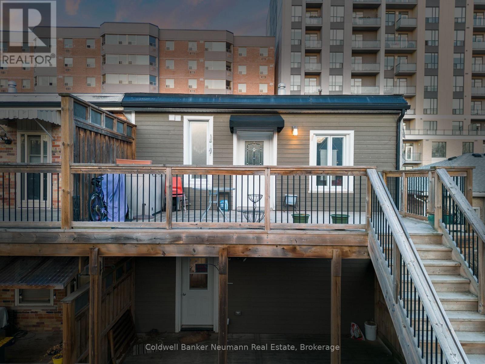 A - 54 Yarmouth Street Property Photo 16