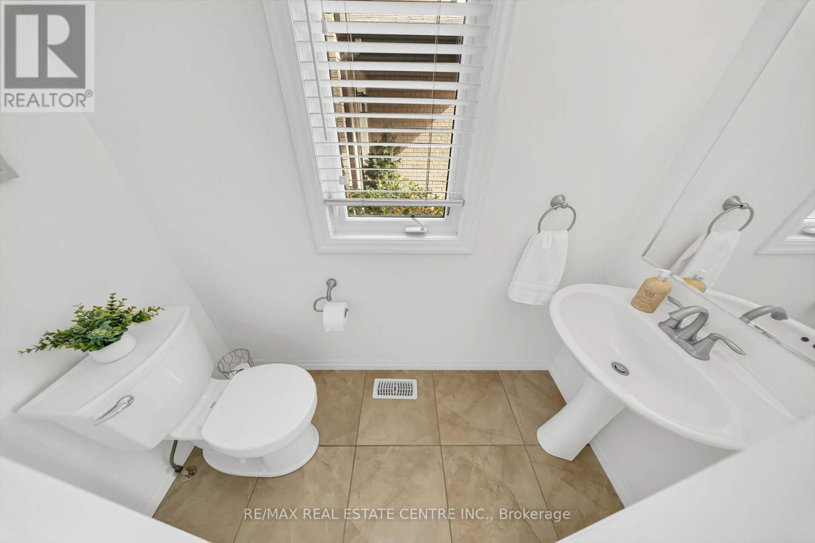 365 Woodbine Avenue Property Photo 20