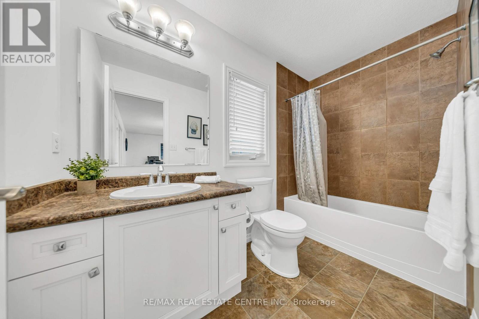 365 Woodbine Avenue Property Photo 36