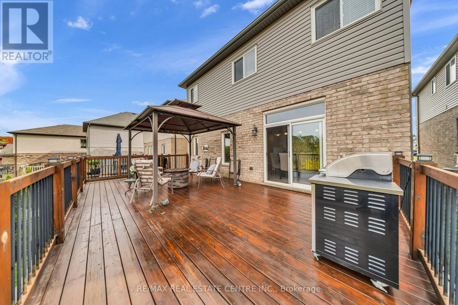 365 Woodbine Avenue Property Photo 42