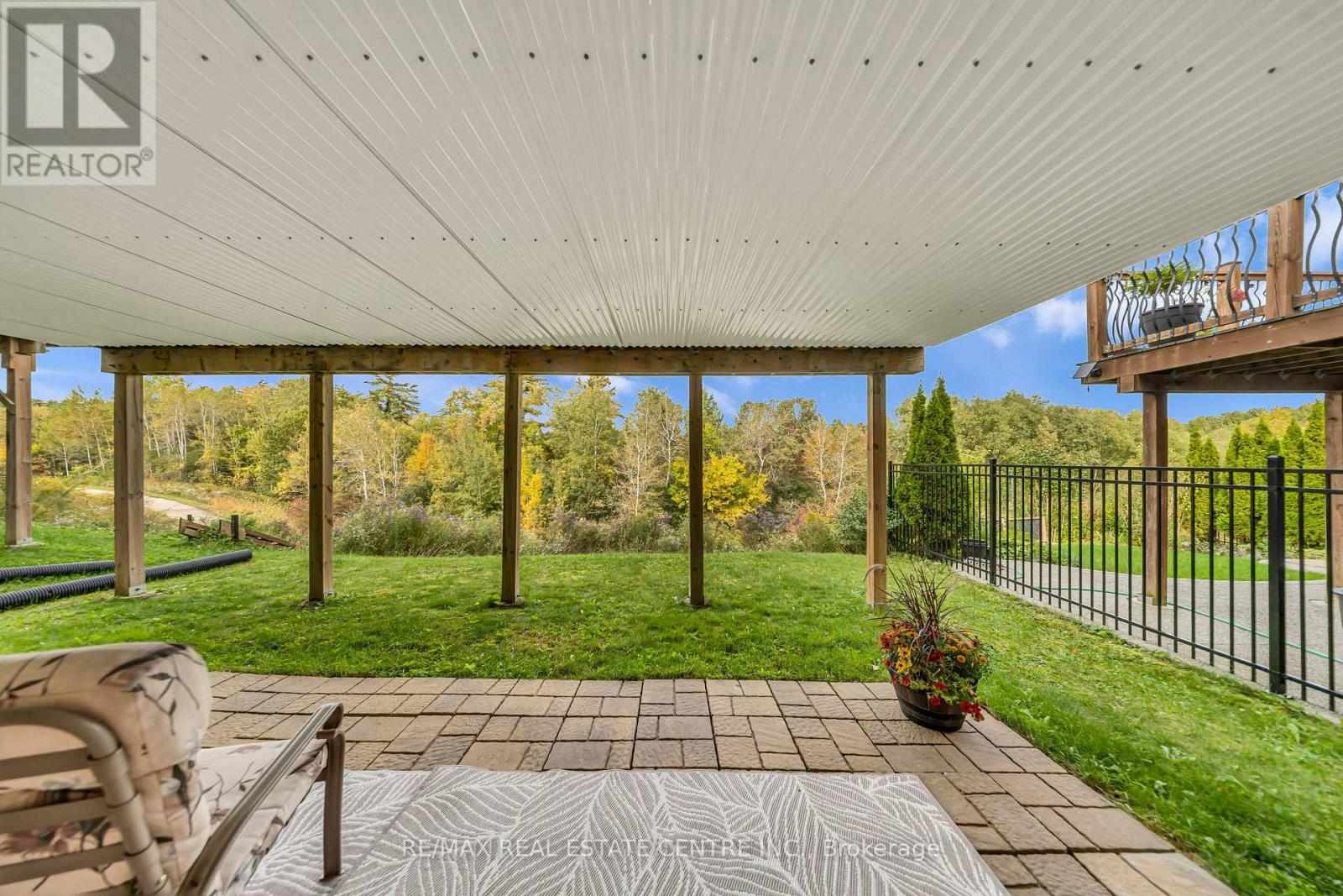 365 Woodbine Avenue Property Photo 45