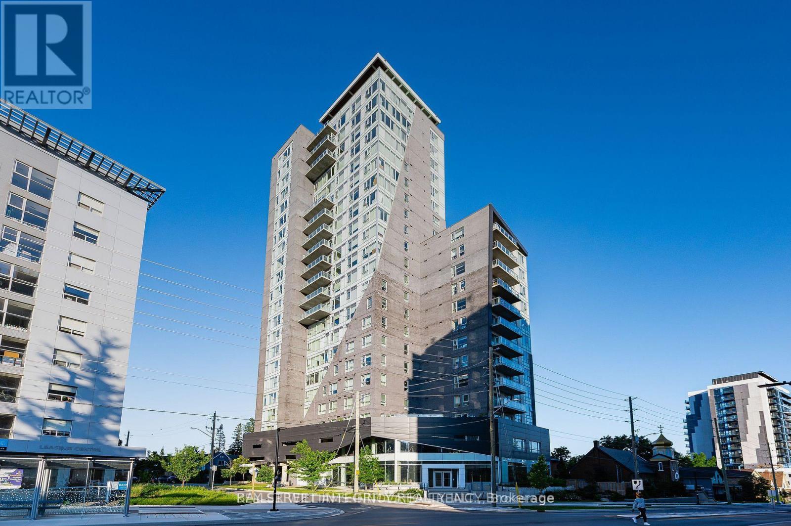 906 - 158 KING STREET Property Photo 1