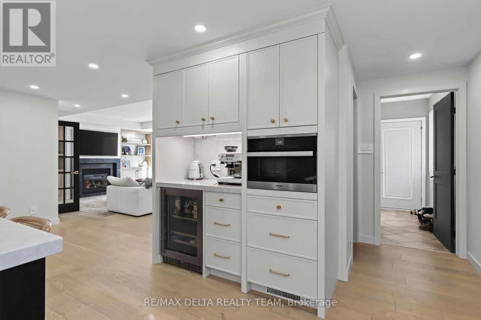 489 Evered Avenue Property Photo 11