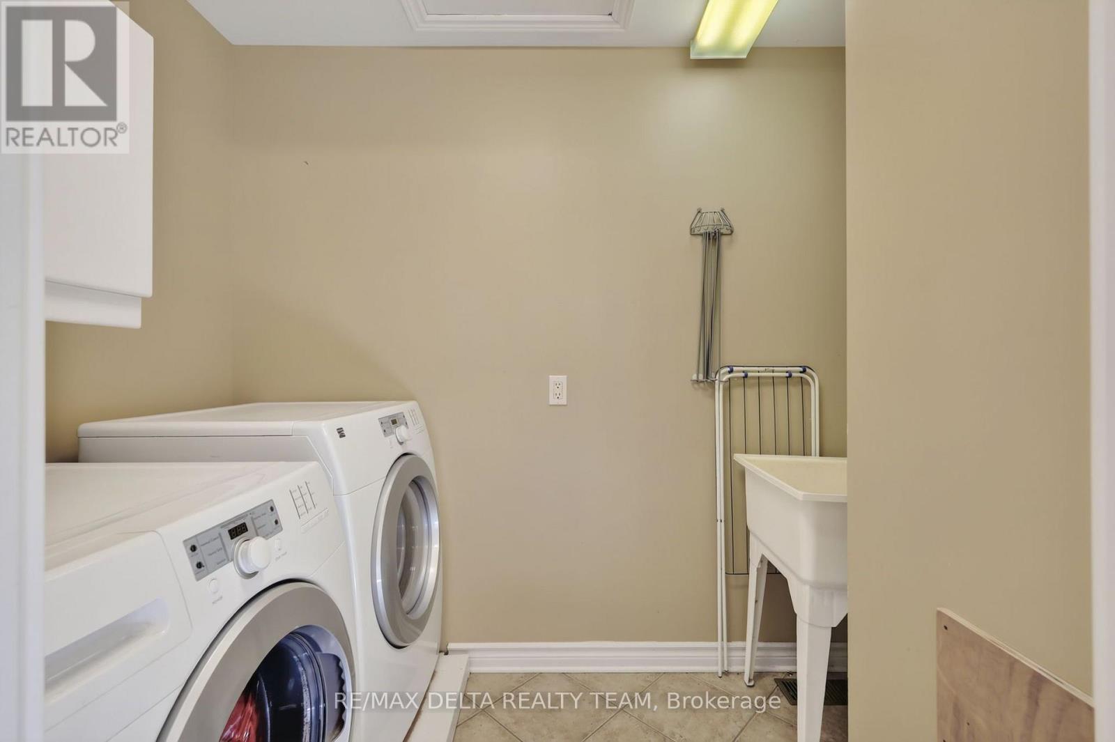 489 Evered Avenue Property Photo 28